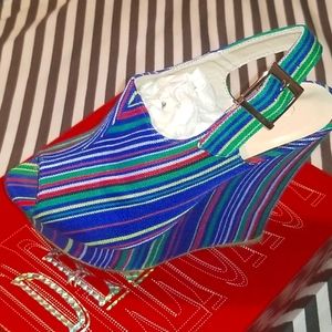 Multi colored wedge